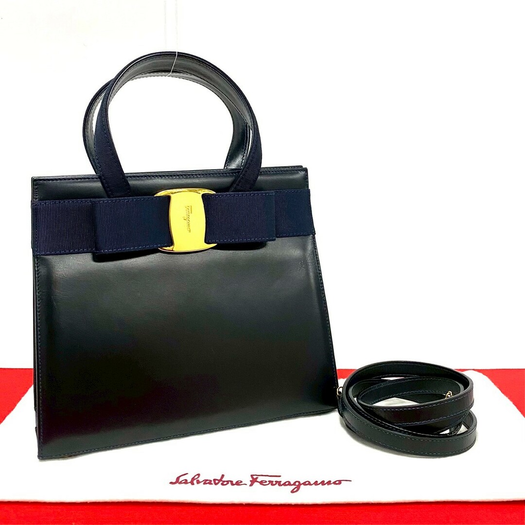 Salvatore Ferragamo - ほぼ未使用 Salvatore Ferragamo Salvatore Ferragamo - ほぼ未使用 Salvatore Ferragamo