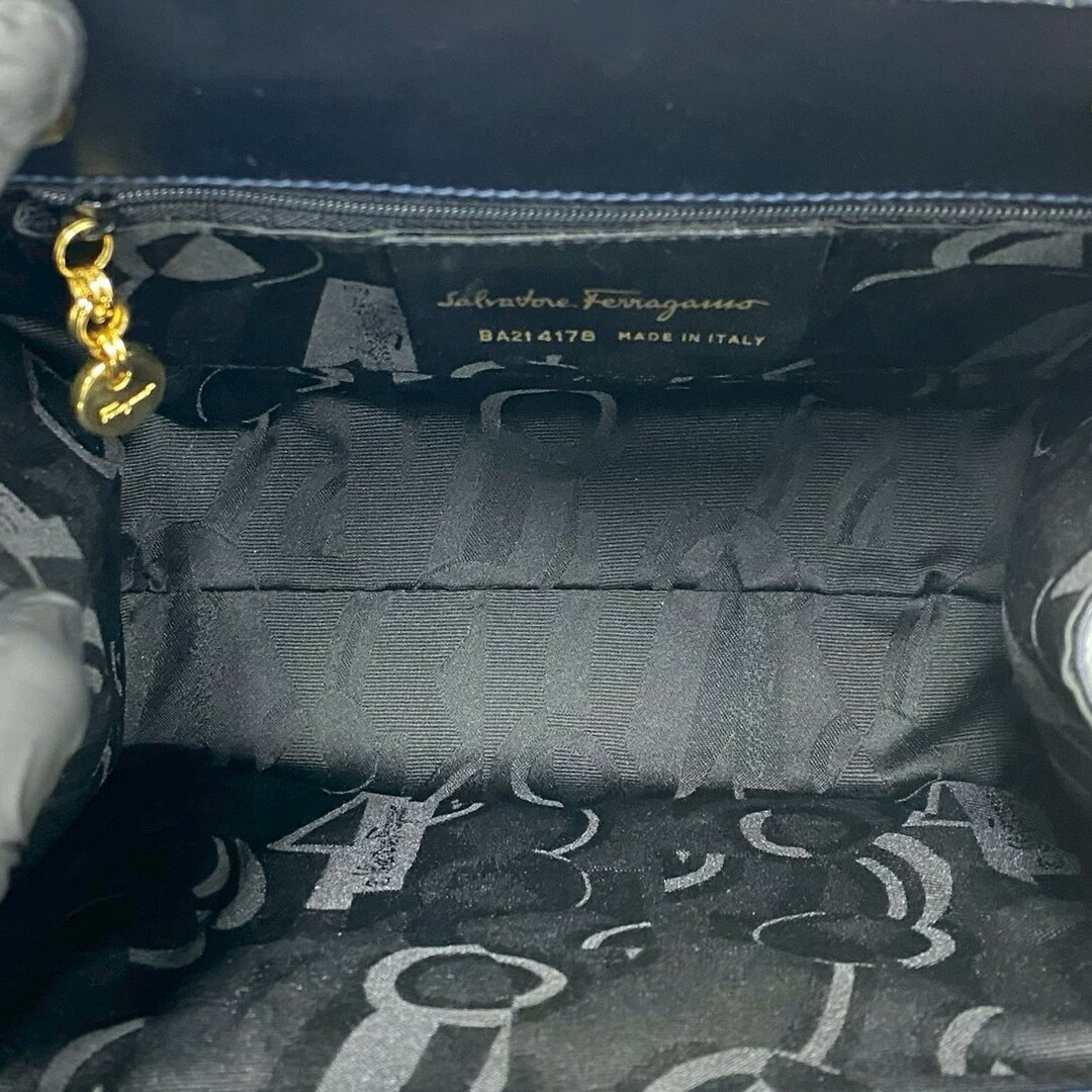 Salvatore Ferragamo - ほぼ未使用 Salvatore Ferragamo Salvatore Ferragamo - ほぼ未使用 Salvatore Ferragamo