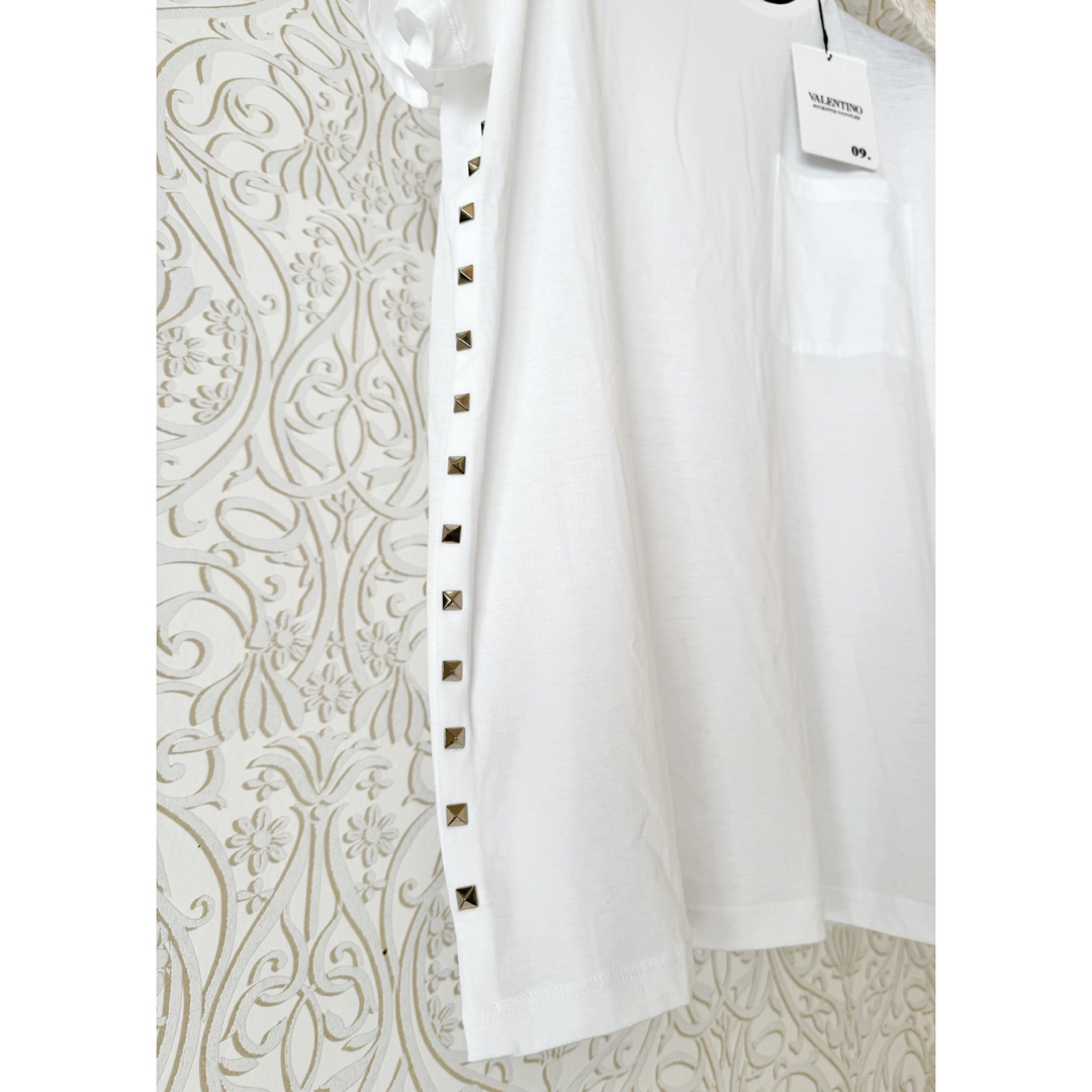 VALENTINO - Valentino ロックススタッズ ホワイト Tシャツ 新品 VALENTINO - Valentino ロックススタッズ ホワイト Tシャツ 新品