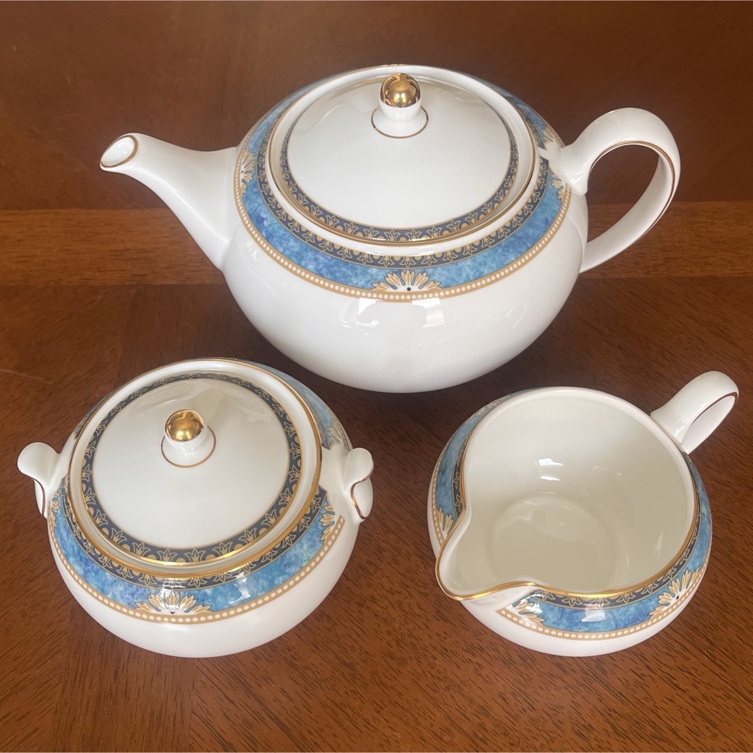 WEDGWOOD - 【黒壺美品】英国製 ウェッジウッド☆カーゾン WEDGWOOD - 【黒壺美品】英国製 ウェッジウッド☆カーゾン