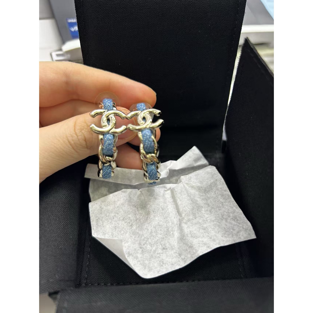 CHANEL - 新品未使用 シャネル フープピアス デニム 超希少 国内 CHANEL - 新品未使用 シャネル フープピアス デニム 超希少 国内