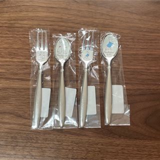 PETER RABBIT スプーン & スプーン置きの通販 by 休止中です。|ラクマ PETER RABBIT スプーン & スプーン置きの通販 by 休止中です。|ラクマ