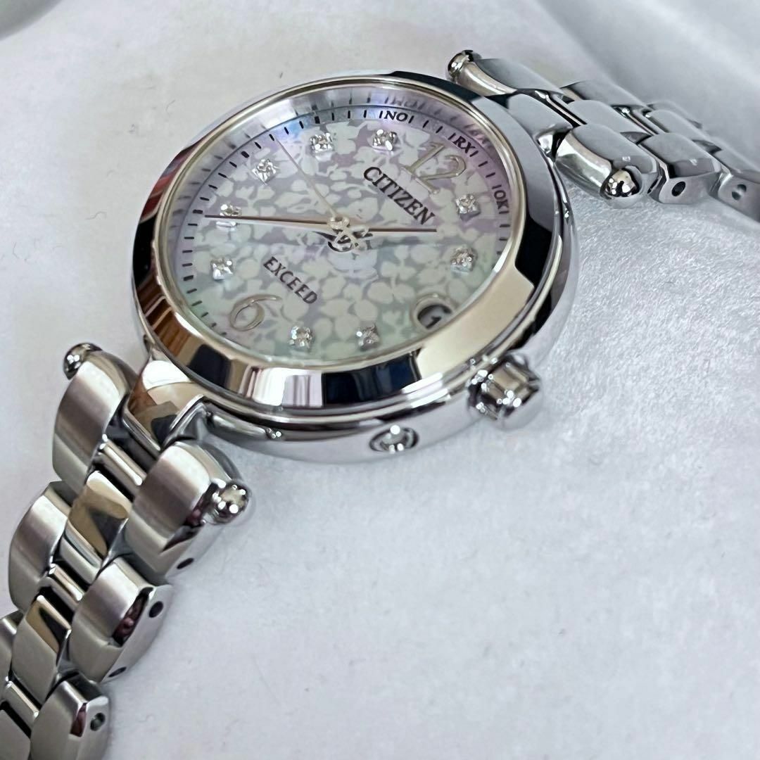 CITIZEN - 【美品】CITIZEN EXCEED ソーラー電波 レディース 白 CITIZEN - 【美品】CITIZEN EXCEED ソーラー電波 レディース 白