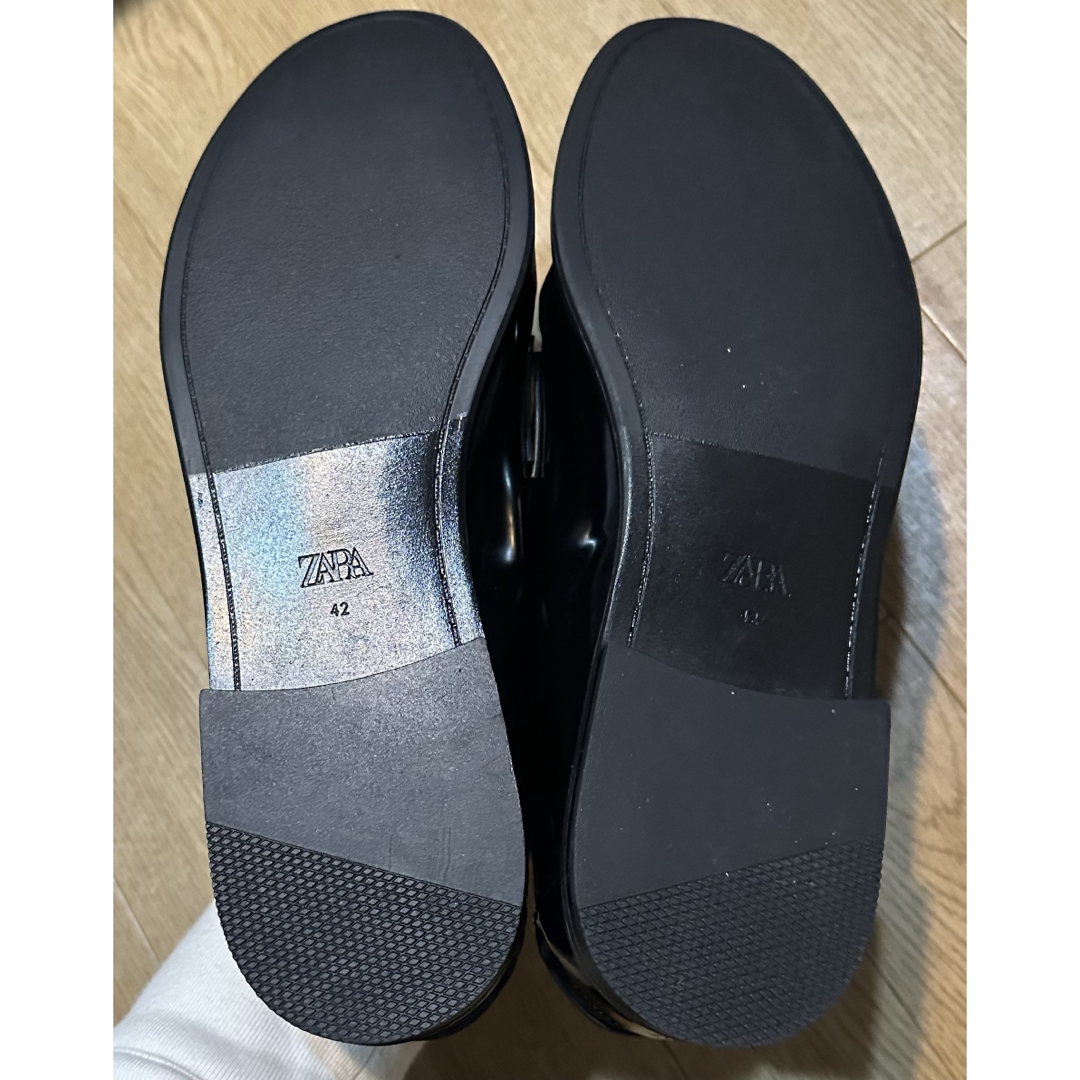ZARA - ZARA ザラ エナメル コインローファー 42 ブラックの通販 ZARA - ZARA ザラ エナメル コインローファー 42 ブラックの通販