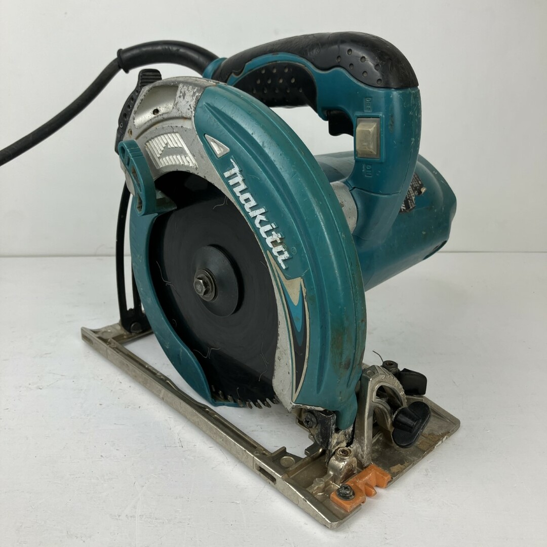 Makita - ЗЗMAKITA マキタ 100v 165mm 丸のこ 5637BA ブルーの Makita - ЗЗMAKITA マキタ 100v 165mm 丸のこ 5637BA ブルーの