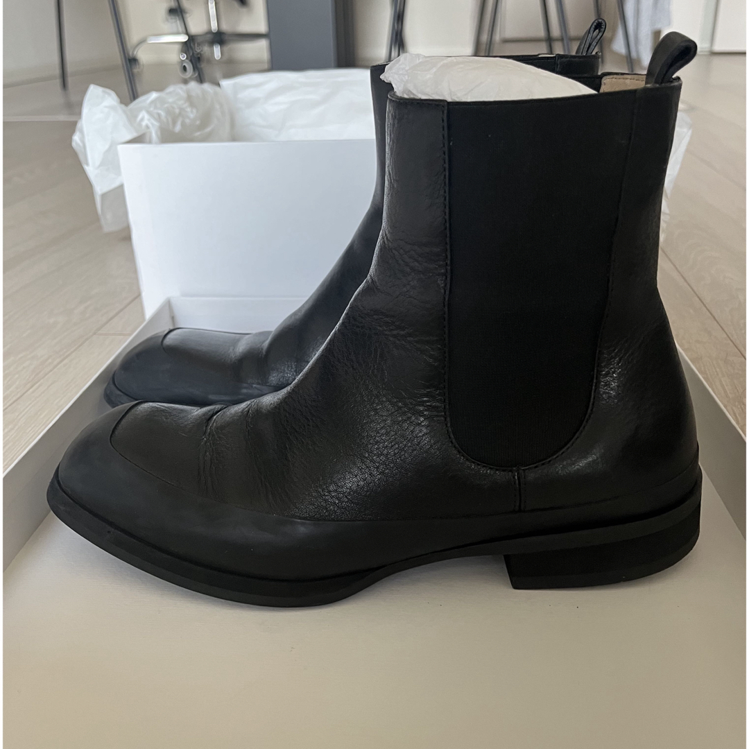 THE ROW - THE ROW GARDEN BOOT 38 黒 ショートブーツの通販 by THE ROW - THE ROW GARDEN BOOT 38 黒 ショートブーツの通販 by