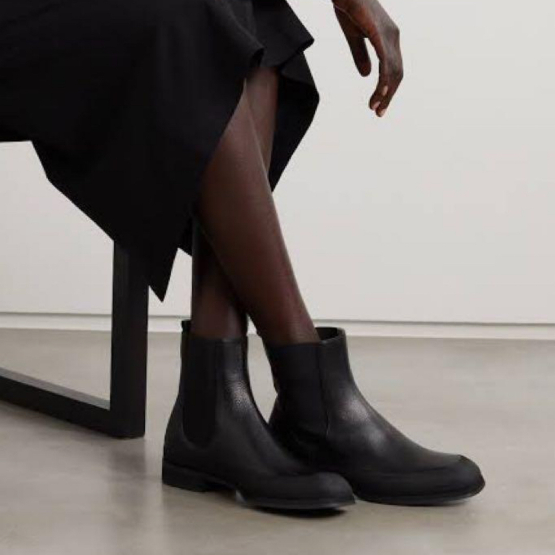 THE ROW - THE ROW GARDEN BOOT 38 黒 ショートブーツの通販 by THE ROW - THE ROW GARDEN BOOT 38 黒 ショートブーツの通販 by