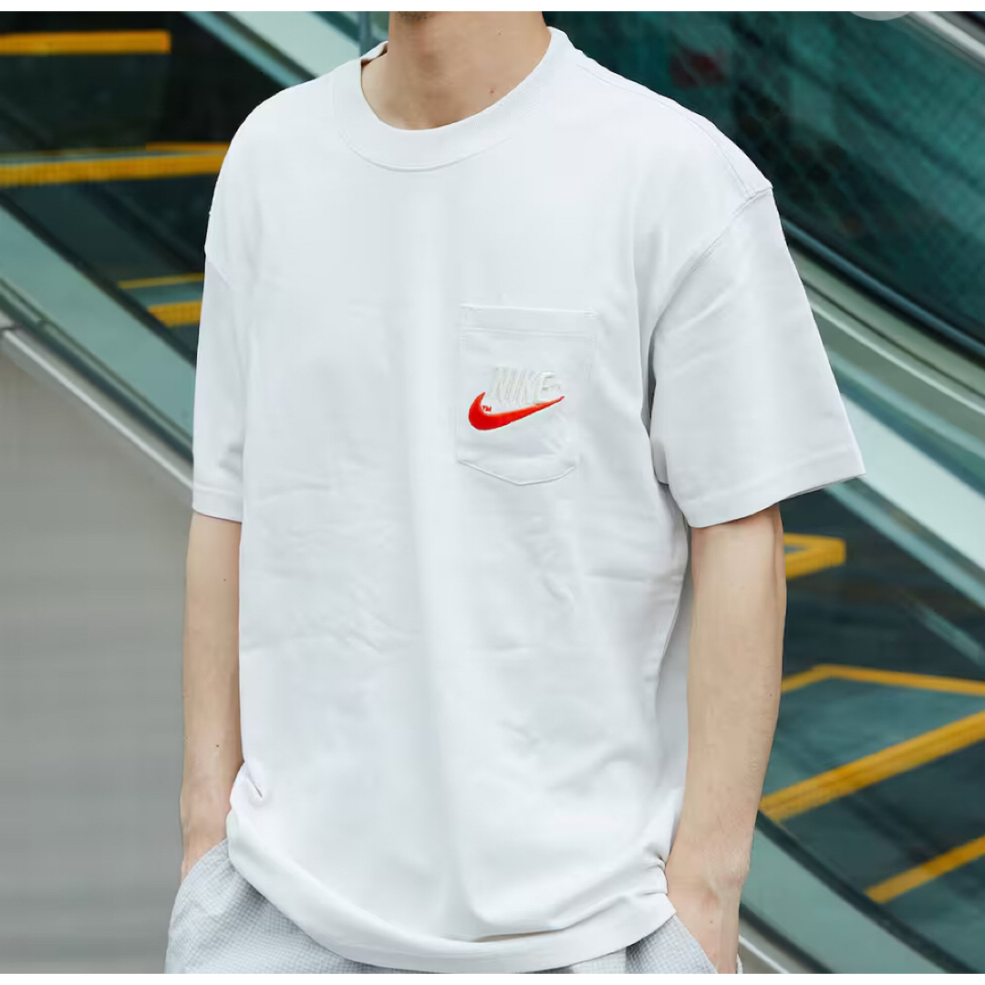 NIKE - XL ☆新品タグ付☆ ナイキ ビッグスウッシュTシャツ 半袖 NIKE - XL ☆新品タグ付☆ ナイキ ビッグスウッシュTシャツ 半袖