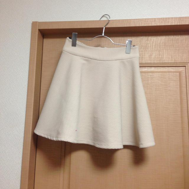 MAJESTIC LEGON(マジェスティックレゴン)の白の スカパン レディースのスカート(ミニスカート)の商品写真