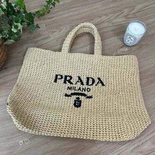 PRADA(かごバッグ/ストローバッグ)のフリマアイテム一覧 PRADA(かごバッグ/ストローバッグ)のフリマアイテム一覧