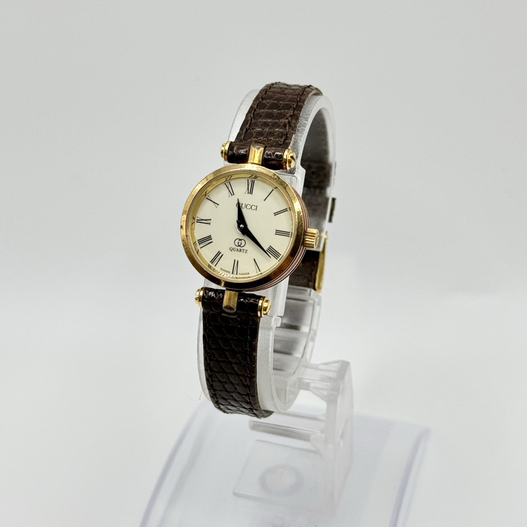 GUCCI - GUCCI グッチ シェリーライン 2000L QZアイボリー文字盤 GUCCI - GUCCI グッチ シェリーライン 2000L QZアイボリー文字盤
