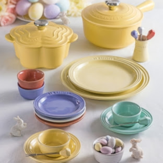 LE CREUSET(ルクルーゼ)の⭐️ayaka様専用⭐️ミニ ラウンドプレート５色セット⭐️ インテリア/住まい/日用品のキッチン/食器(食器)の商品写真