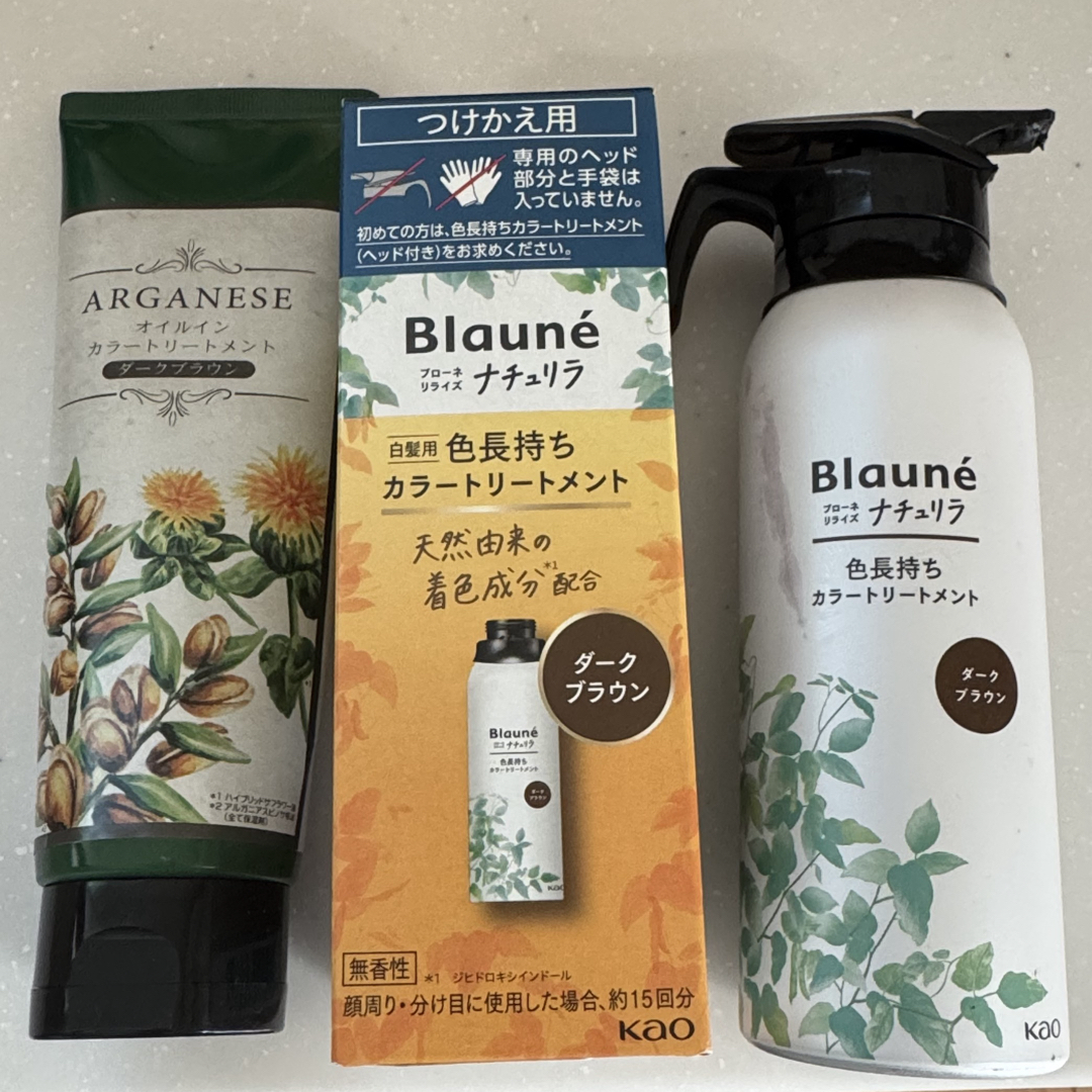 花王(カオウ)のナチュリラ ダークブラウン アルガネーゼ オイルインカラートリートメント コスメ/美容のヘアケア/スタイリング(白髪染め)の商品写真