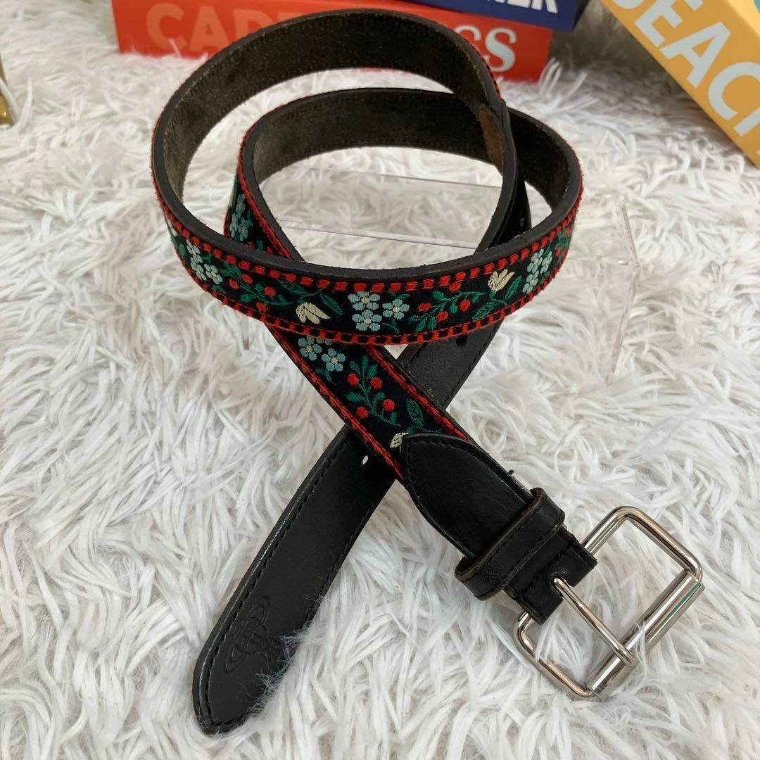 Vivienne Westwood - ヴィヴィアンウエストウッド 花柄 刺繍 Vivienne Westwood - ヴィヴィアンウエストウッド 花柄 刺繍