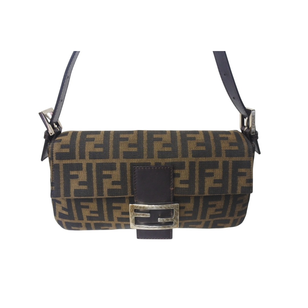 FENDI - 極美品 FENDI フェンディ マンマバケット ワン FENDI - 極美品 FENDI フェンディ マンマバケット ワン