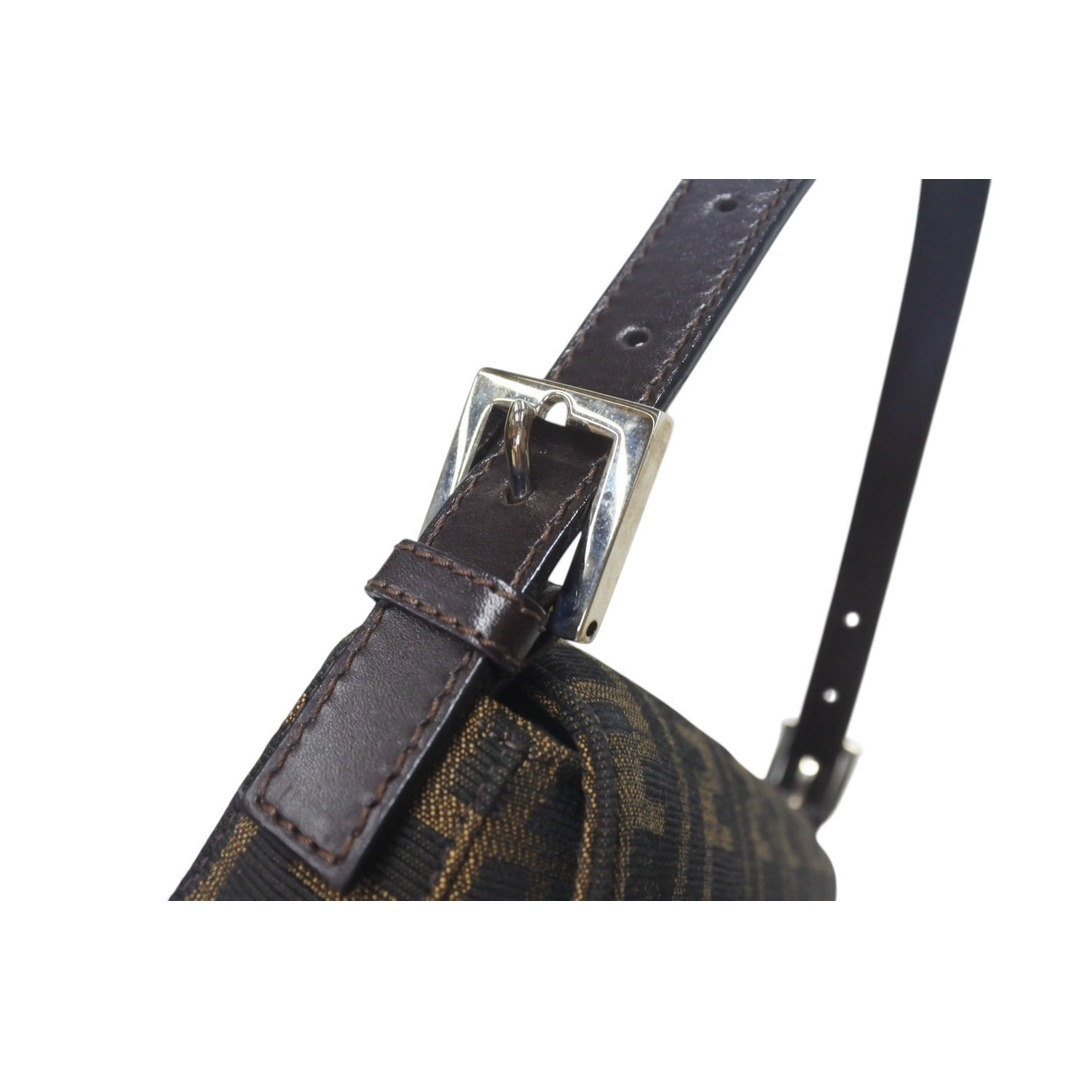 FENDI - 極美品 FENDI フェンディ マンマバケット ワン FENDI - 極美品 FENDI フェンディ マンマバケット ワン