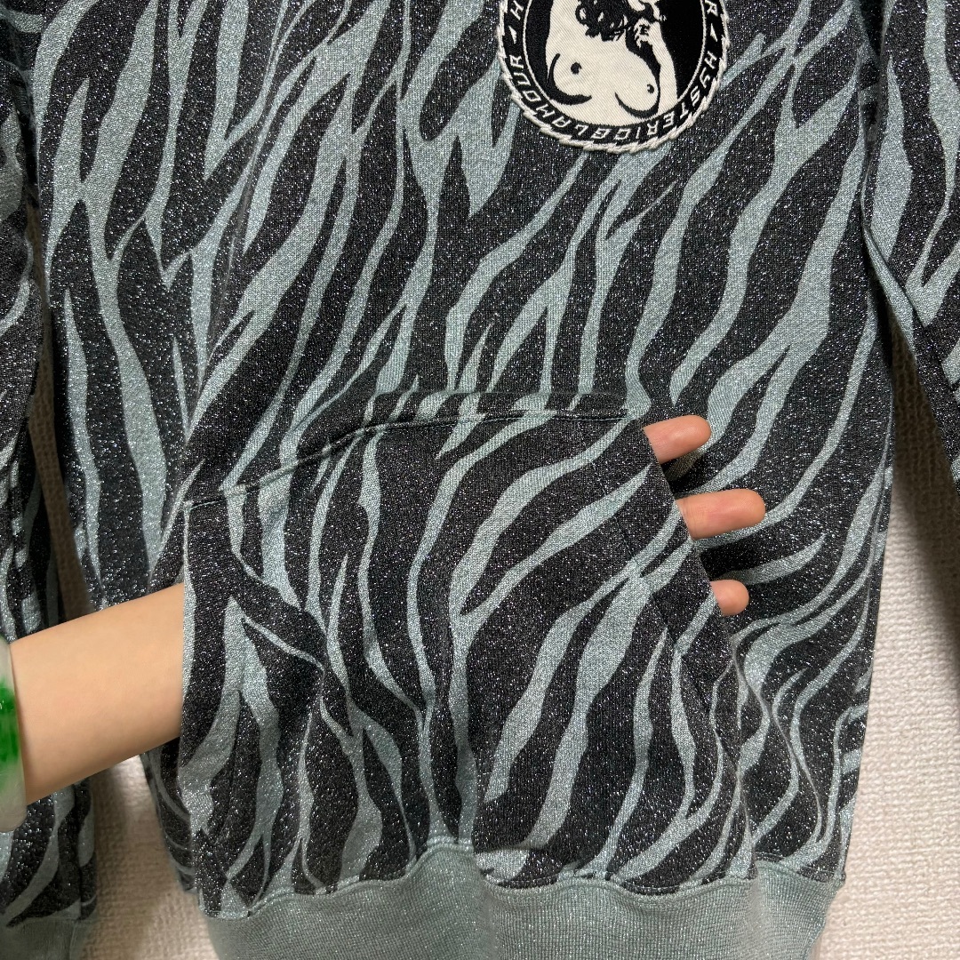 HYSTERIC GLAMOUR - HYSTERIC GLAMOUR ゼブラ柄 フード付き HYSTERIC GLAMOUR - HYSTERIC GLAMOUR ゼブラ柄 フード付き