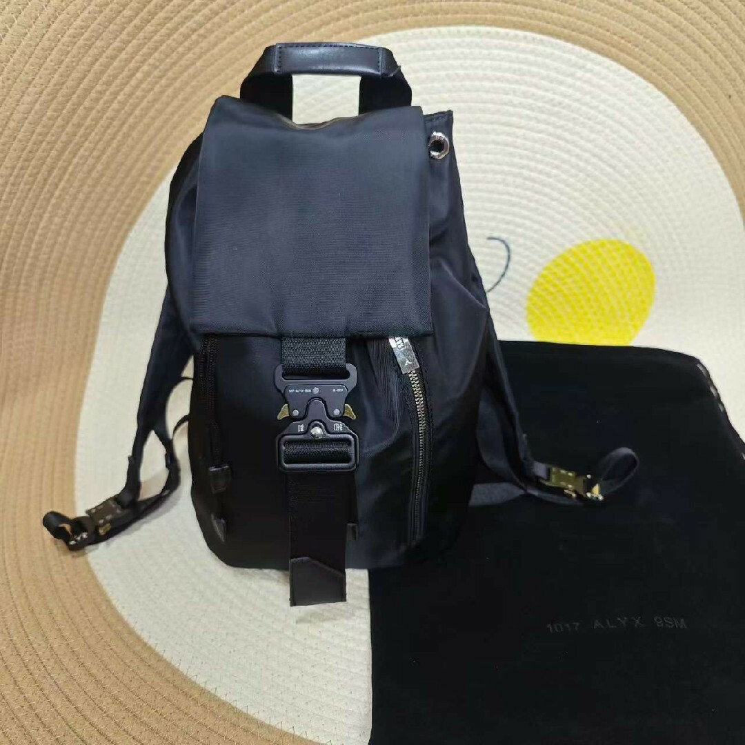 1017 ALYX 9SM アリクス メンズ バックパック リュック バックの 1017 ALYX 9SM アリクス メンズ バックパック リュック バックの