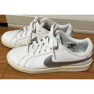 NIKE - 新品☆NIKE☆RYZ 365 2☆運動靴☆紐靴☆白☆24.5cmの通販 NIKE - 新品☆NIKE☆RYZ 365 2☆運動靴☆紐靴☆白☆24.5cmの通販