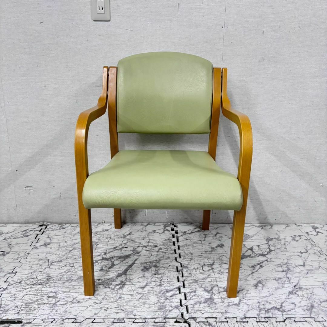 oliver - 21677 肘掛け付 木製チェア Oliverの通販 by 家具家電 oliver - 21677 肘掛け付 木製チェア Oliverの通販 by 家具家電