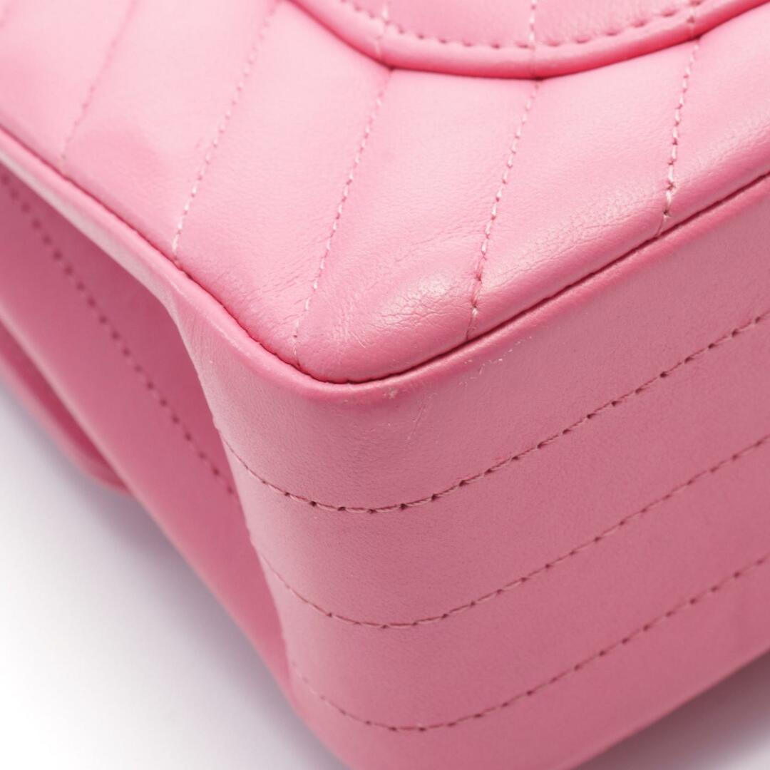CHANEL - シャネル シェブロン Vステッチ Wフラップ ショルダー CHANEL - シャネル シェブロン Vステッチ Wフラップ ショルダー