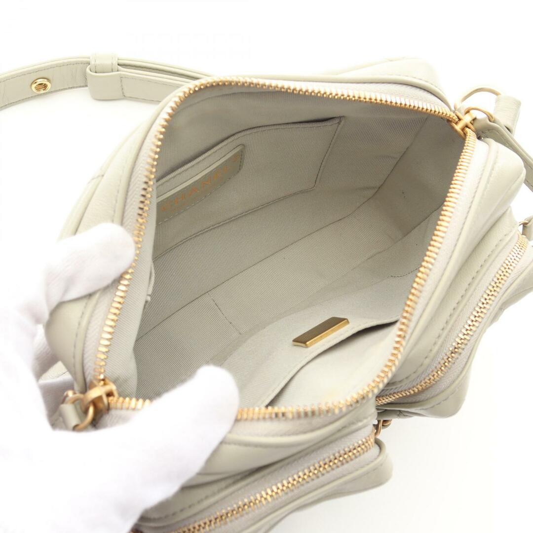 CHANEL - シャネル スモール カメラバッグ ショルダーバッグの CHANEL - シャネル スモール カメラバッグ ショルダーバッグの