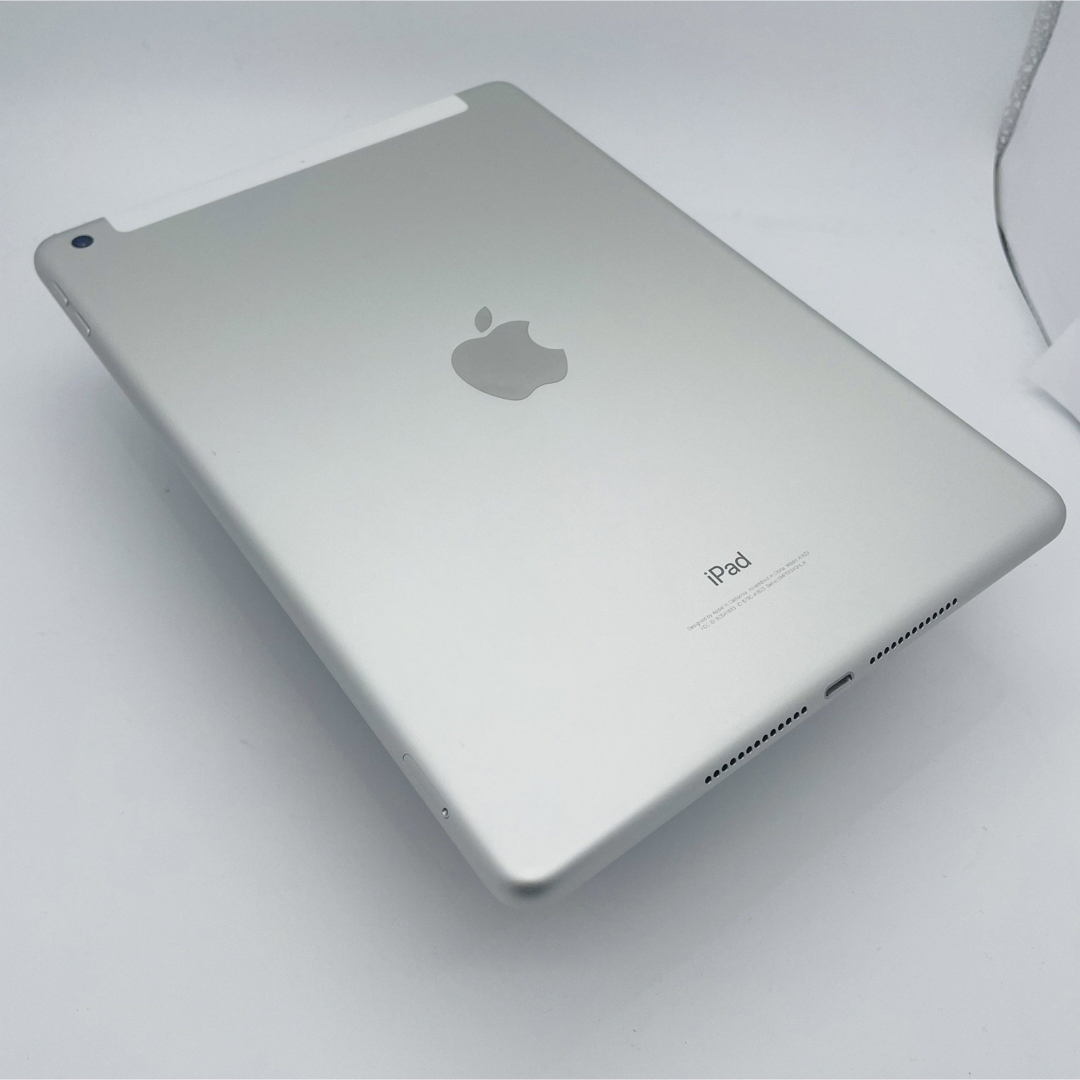 iPad - S ほぼ未使用 iPad 5 第5世代 32 GB SIMフリー 本体の iPad - S ほぼ未使用 iPad 5 第5世代 32 GB SIMフリー 本体の