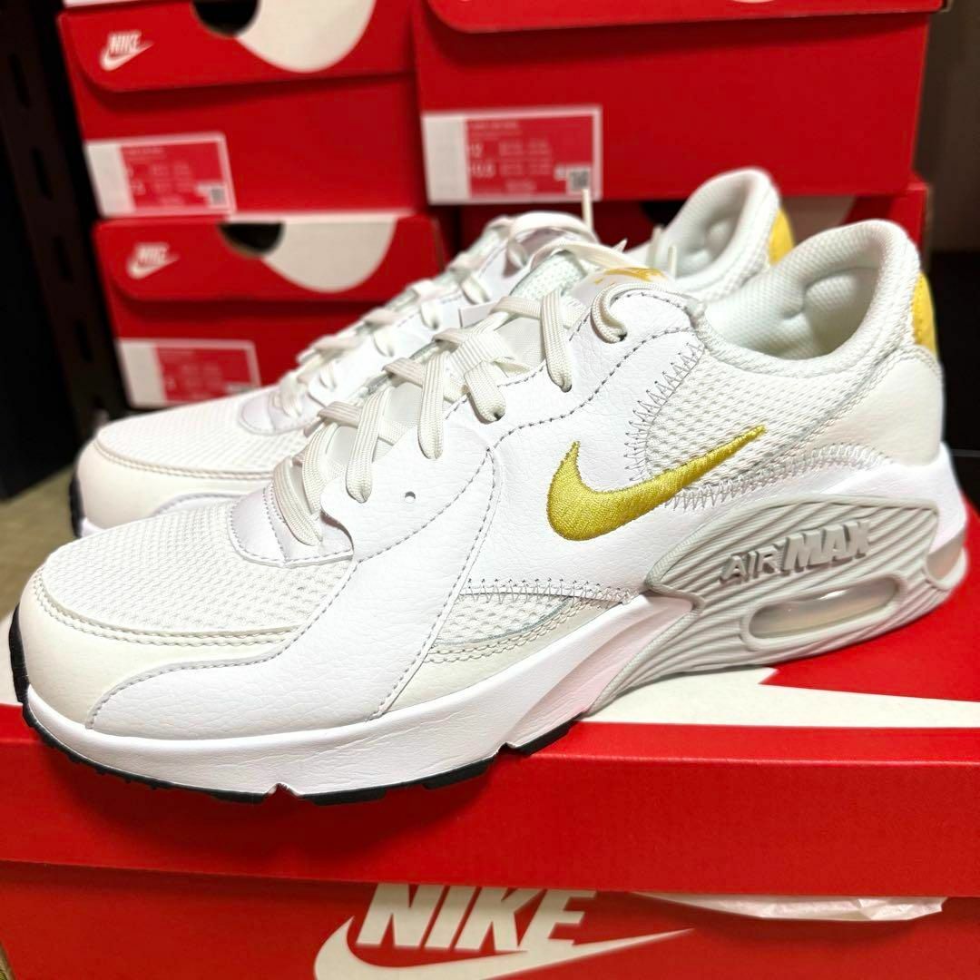 NIKE - エアマックスエクシー ホワイト、ゴールド 23.5 新品の NIKE - エアマックスエクシー ホワイト、ゴールド 23.5 新品の