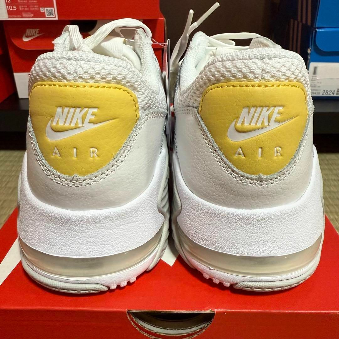 NIKE - エアマックスエクシー ホワイト、ゴールド 23.5 新品の NIKE - エアマックスエクシー ホワイト、ゴールド 23.5 新品の