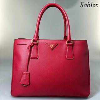 PRADA(ハンドバッグ ・ レッド/赤色系)のフリマアイテム一覧 PRADA(ハンドバッグ ・ レッド/赤色系)のフリマアイテム一覧