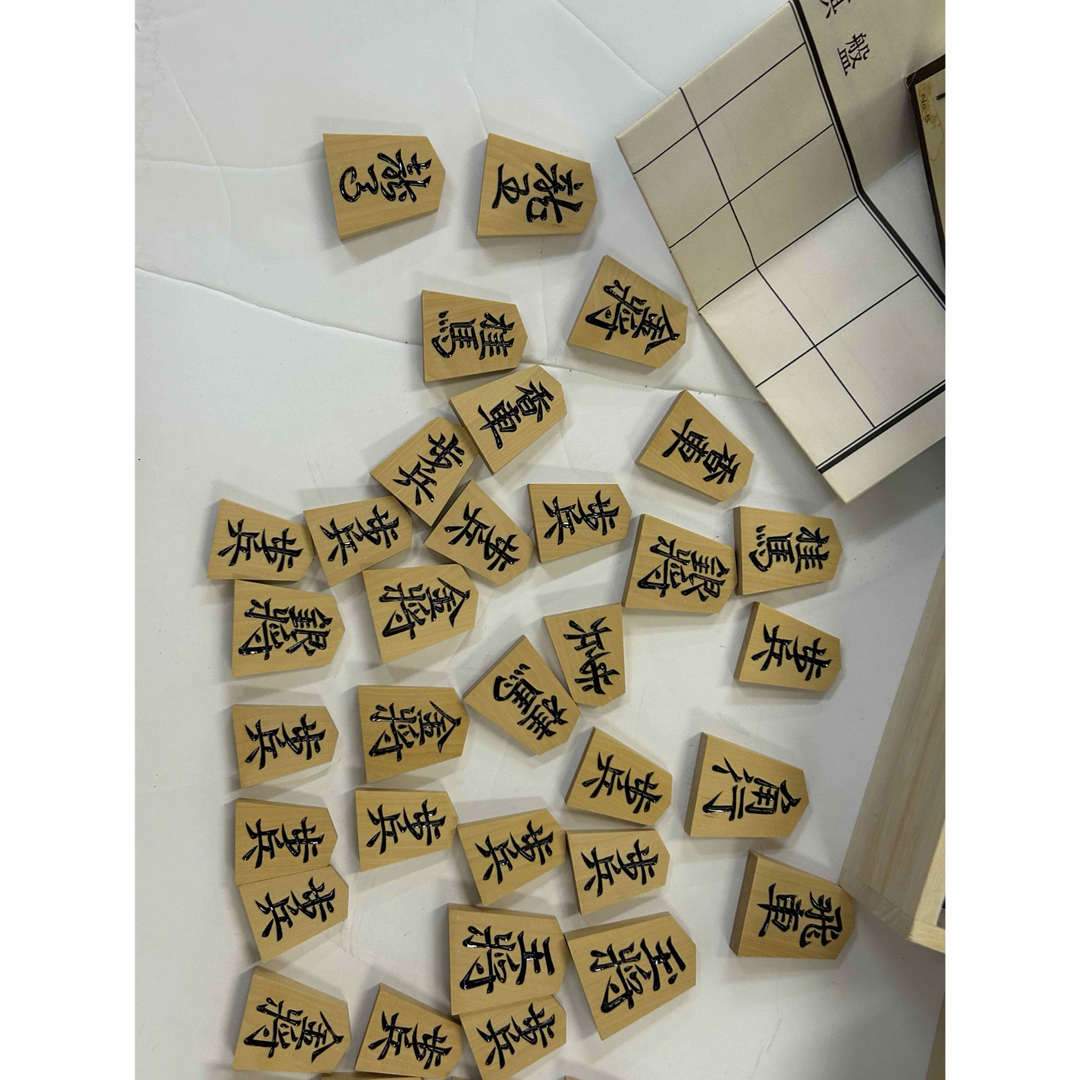 彫駒 将棋駒 天上作 名品 木箱付 コマ レトロ ボードゲームの 彫駒 将棋駒 天上作 名品 木箱付 コマ レトロ ボードゲームの