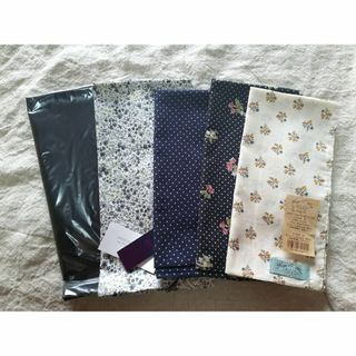 Hug O War - ☆未使用新品☆ ハグオーワー Dog Paradiseシルク Hug O War - ☆未使用新品☆ ハグオーワー Dog Paradiseシルク