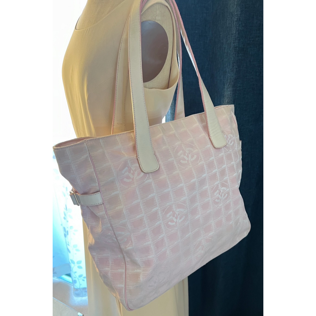 CHANEL - CHANEL ニュートラベルラインGM トートバッグ CHANEL - CHANEL ニュートラベルラインGM トートバッグ