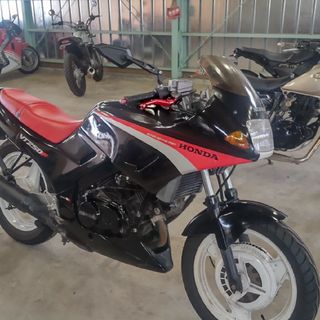 ホンダ - HONDA ホンダ VTR250純正センターカウル サイドカバー ホンダ - HONDA ホンダ VTR250純正センターカウル サイドカバー