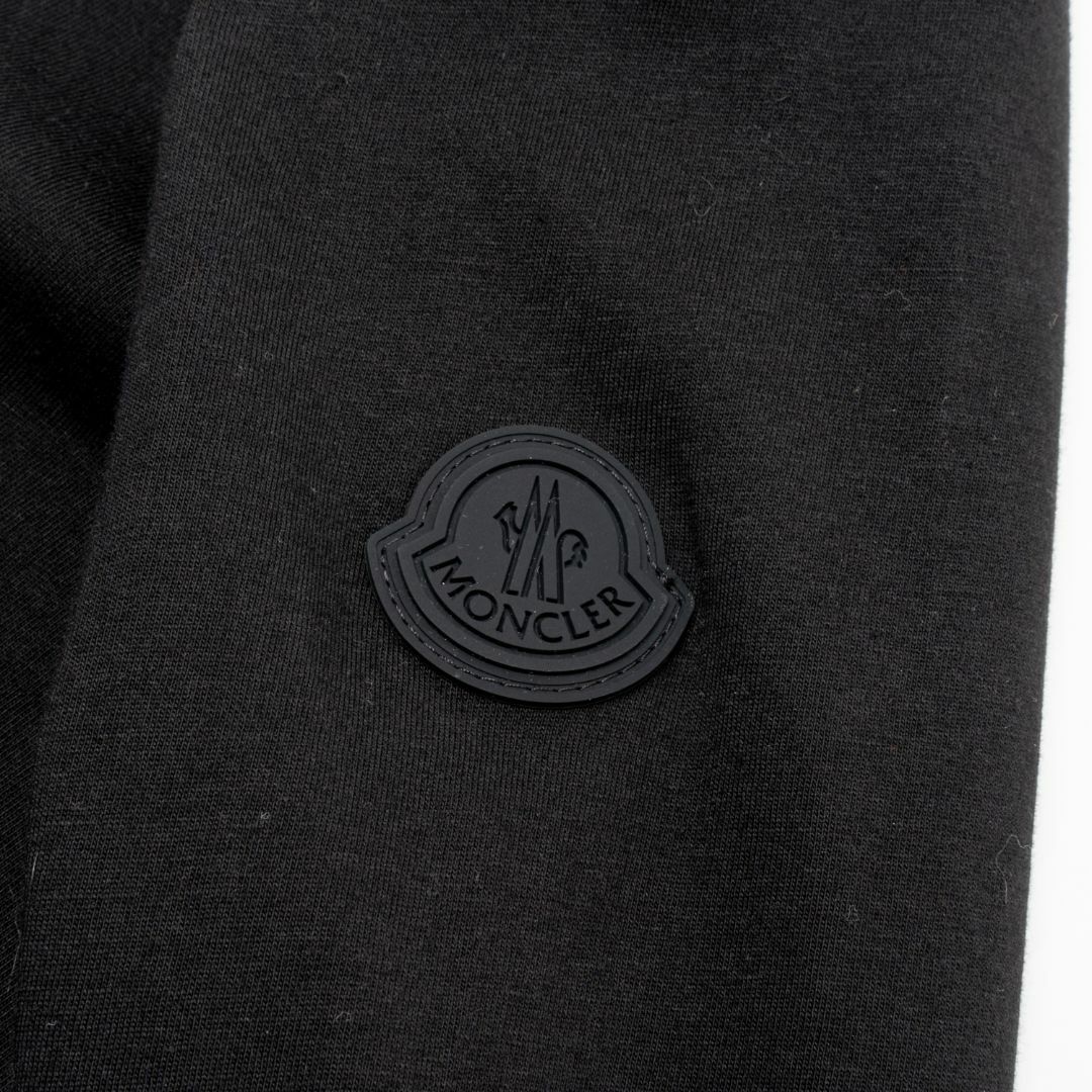 MONCLER - 新品 MONCLER ロングスリーブTシャツ Lの通販 by MONCLER - 新品 MONCLER ロングスリーブTシャツ Lの通販 by