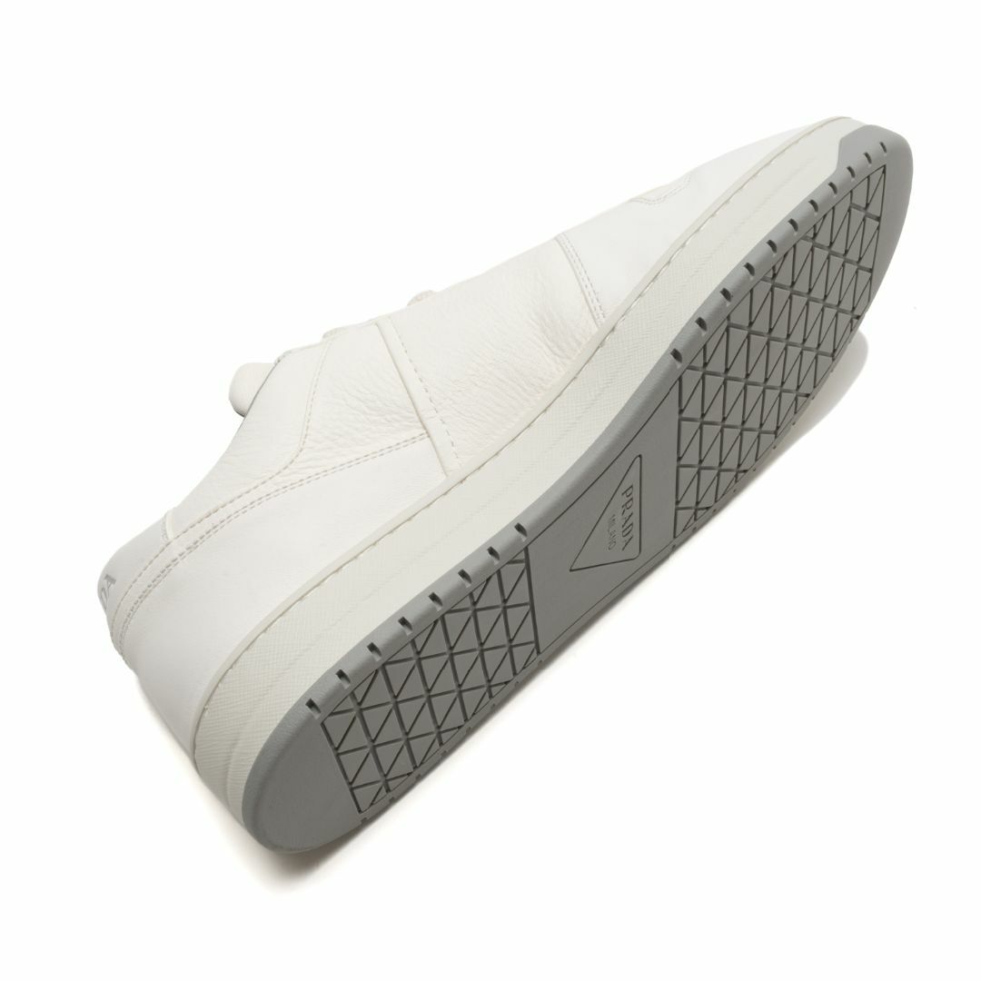 PRADA - 新品 PRADA ダウンタウン ナッパレザー スニーカーの PRADA - 新品 PRADA ダウンタウン ナッパレザー スニーカーの