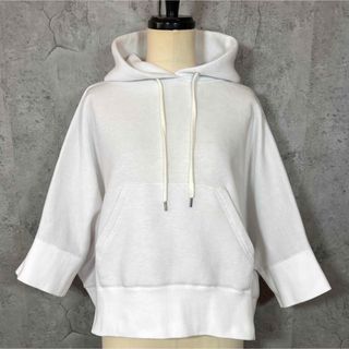 sacai - sacai スウェットパーカージャケット ワンピース風の sacai - sacai スウェットパーカージャケット ワンピース風の