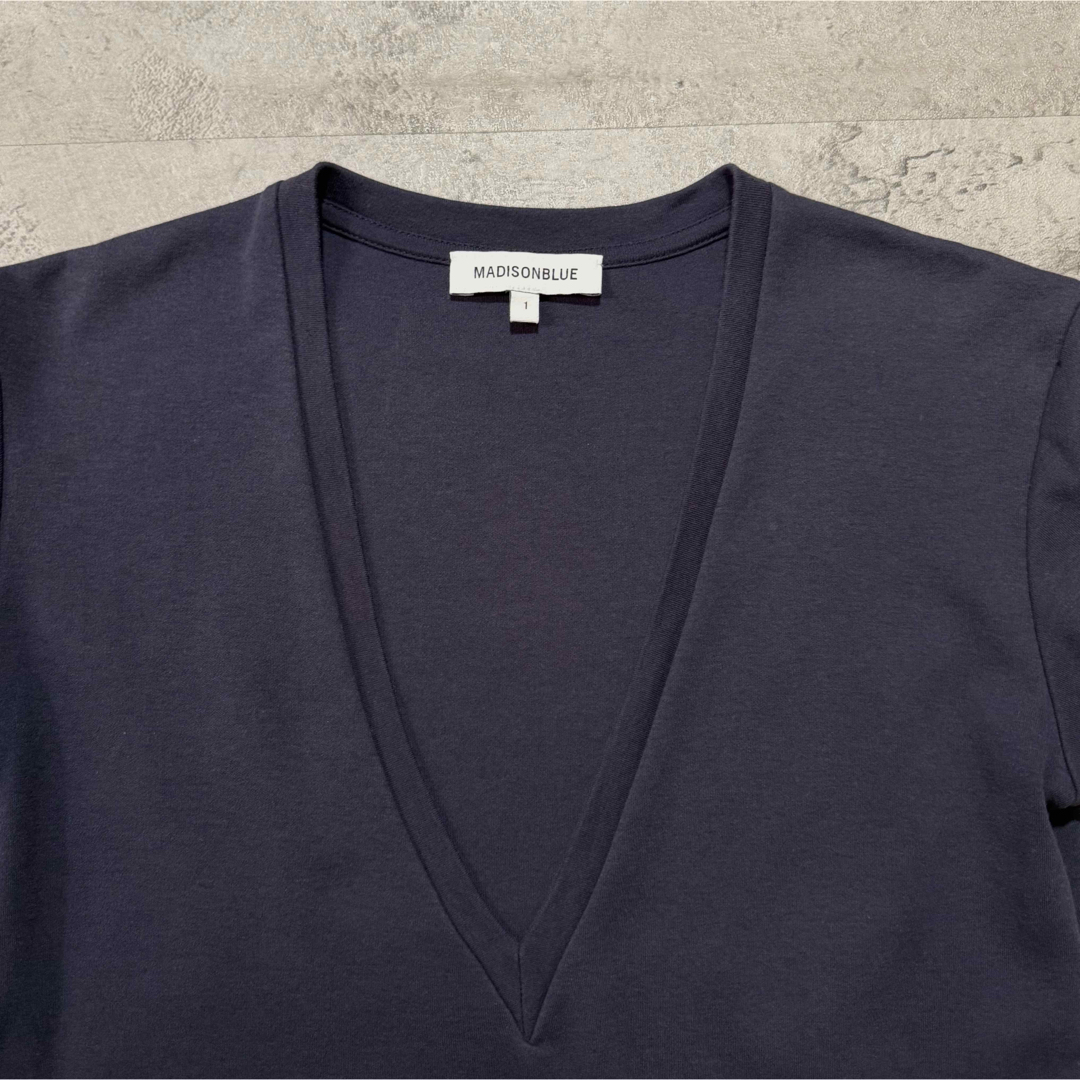 MADISONBLUE - MADISONBLUE DEEP V NECK TEEの通販 by ccny's MADISONBLUE - MADISONBLUE DEEP V NECK TEEの通販 by ccny's