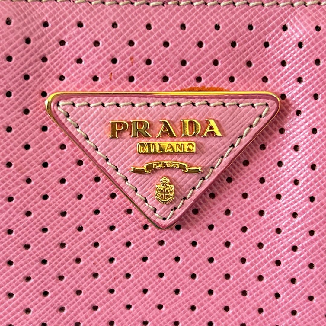 PRADA - PRADA サフィアーノ キュイール ホワイト ピンク PRADA - PRADA サフィアーノ キュイール ホワイト ピンク