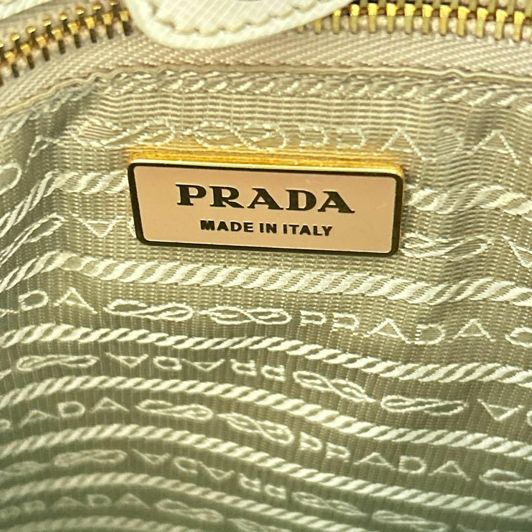 PRADA - PRADA サフィアーノ キュイール ホワイト ピンク PRADA - PRADA サフィアーノ キュイール ホワイト ピンク