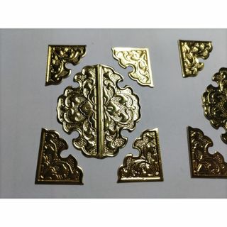 ★☆（18枚）【唐草真鍮金具】四隅用、扉、 仏具、神輿、山車、飾り真鍮金具(その他)