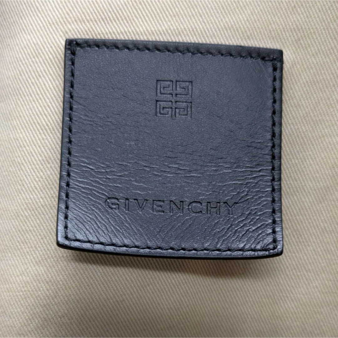 GIVENCHY - 21ss GIVENCHY スタッズ 装飾 デニムジャケット G GIVENCHY - 21ss GIVENCHY スタッズ 装飾 デニムジャケット G
