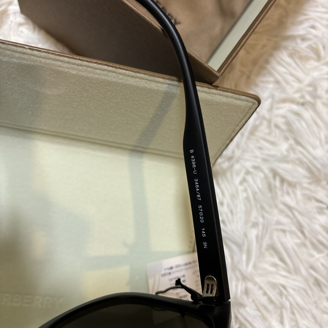 新品正規店購入】バーバリーBURBERRY サングラス BE4396Uスクエア