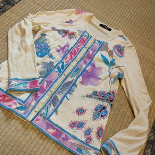 LEONARD - な2 美品 レオナール カシミア シルク 花柄 長袖 LEONARD - な2 美品 レオナール カシミア シルク 花柄 長袖