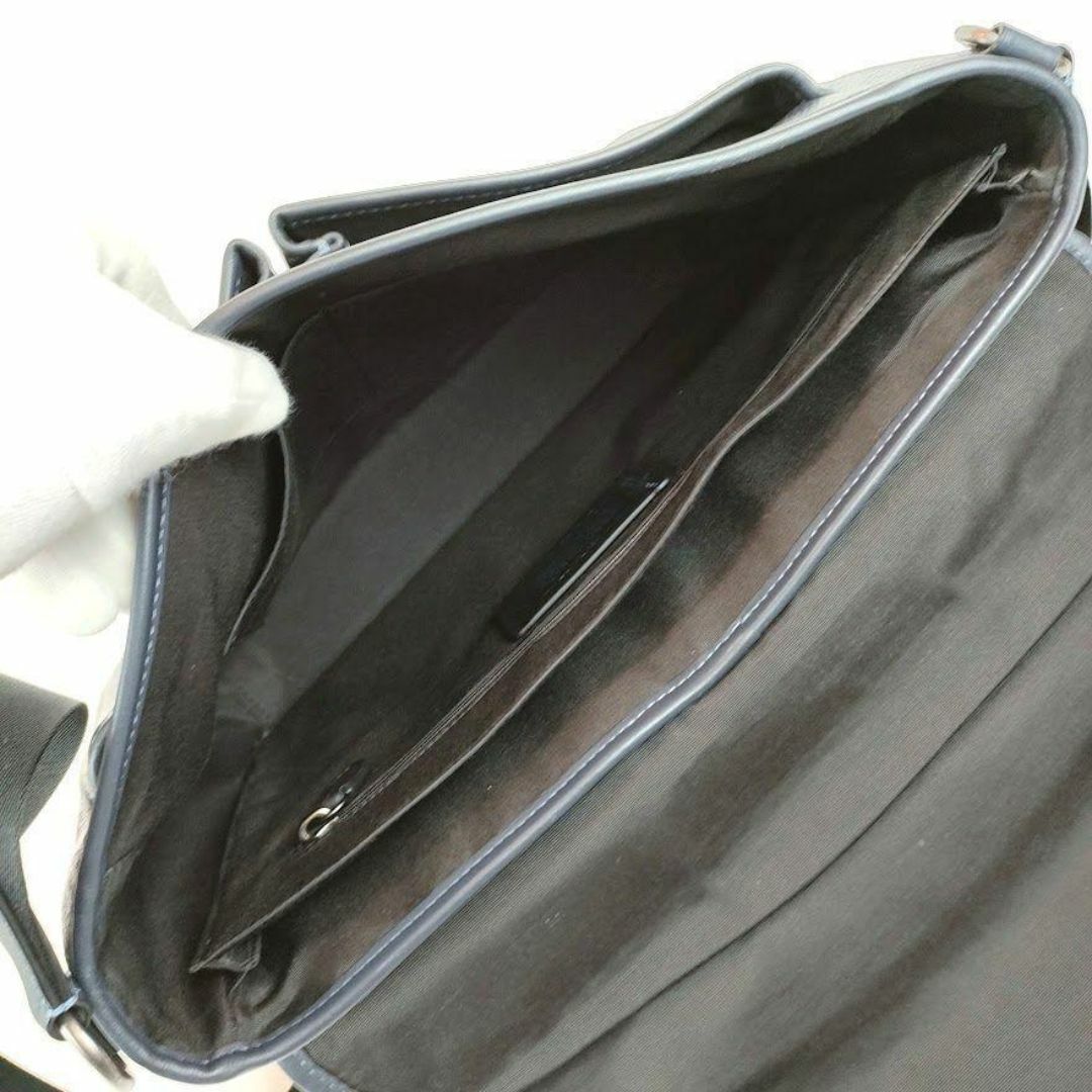COACH - 極美品 コーチ ショルダー メッセンジャー バッグ COACH - 極美品 コーチ ショルダー メッセンジャー バッグ