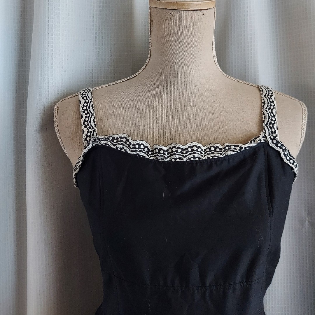 JaneMarple - 大変美品 ジェーンマープル 刺繍一杯のコットン JaneMarple - 大変美品 ジェーンマープル 刺繍一杯のコットン