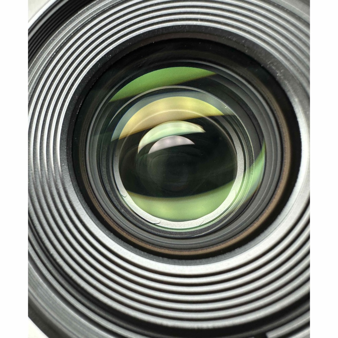 Canon - キヤノン RF100mm F2.8L MACRO IS USM 単焦点レンズの Canon - キヤノン RF100mm F2.8L MACRO IS USM 単焦点レンズの