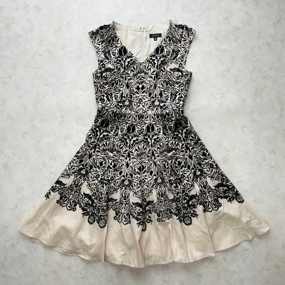 EPOCA - 美品 42 EPOCA シルク混 花柄刺繍ワンピース Aライン EPOCA - 美品 42 EPOCA シルク混 花柄刺繍ワンピース Aライン
