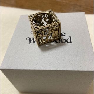 Vivienne Westwood - 初期ソリッドオーブリング ゴールド 23号の Vivienne Westwood - 初期ソリッドオーブリング ゴールド 23号の