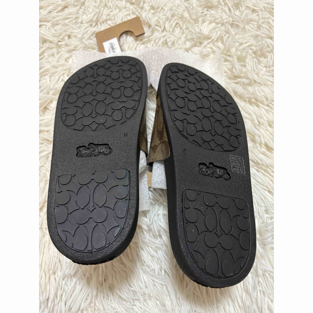 COACH - 新品 COACH コーチ スライド サンダルシグネチャー23.5 COACH - 新品 COACH コーチ スライド サンダルシグネチャー23.5